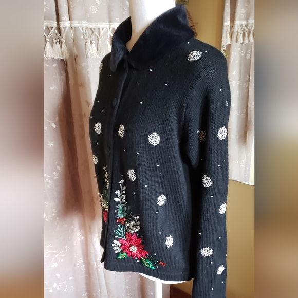 Victoria Jones | Sophisticated Christmas Sweater - Picture 7 of 16